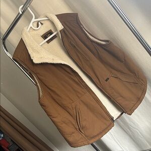 Lee Men's Brown Sherpa-Lined Vest with Cream Lining